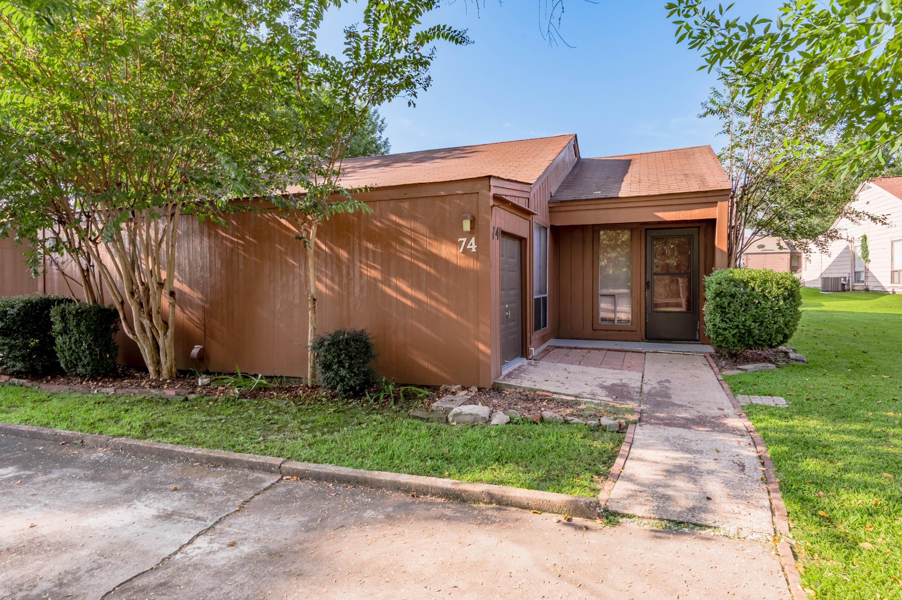 74 Westwood Drive West - 1