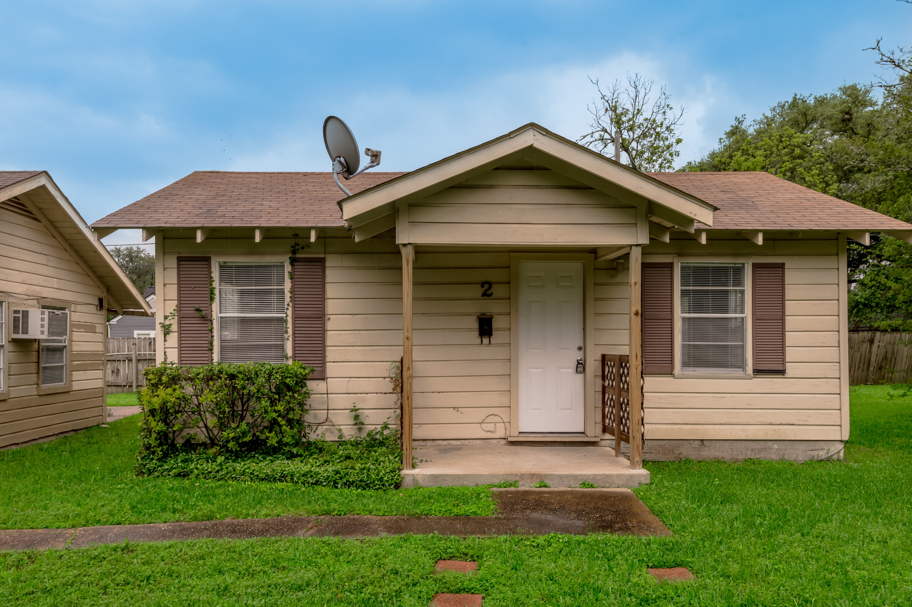 700 Gray Street - 1